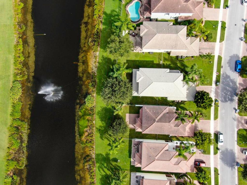 10371 Gentlewood Forest Drive, Boynton Beach