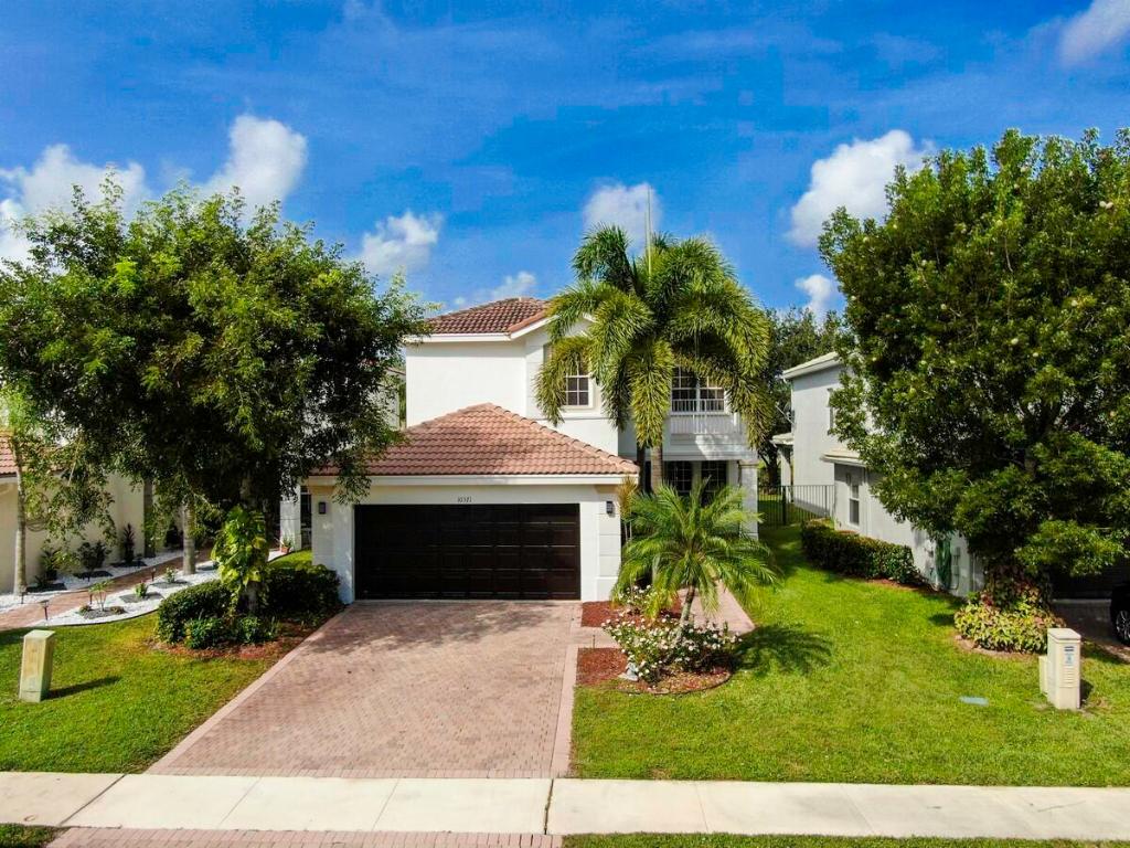 10371 Gentlewood Forest Drive, Boynton Beach