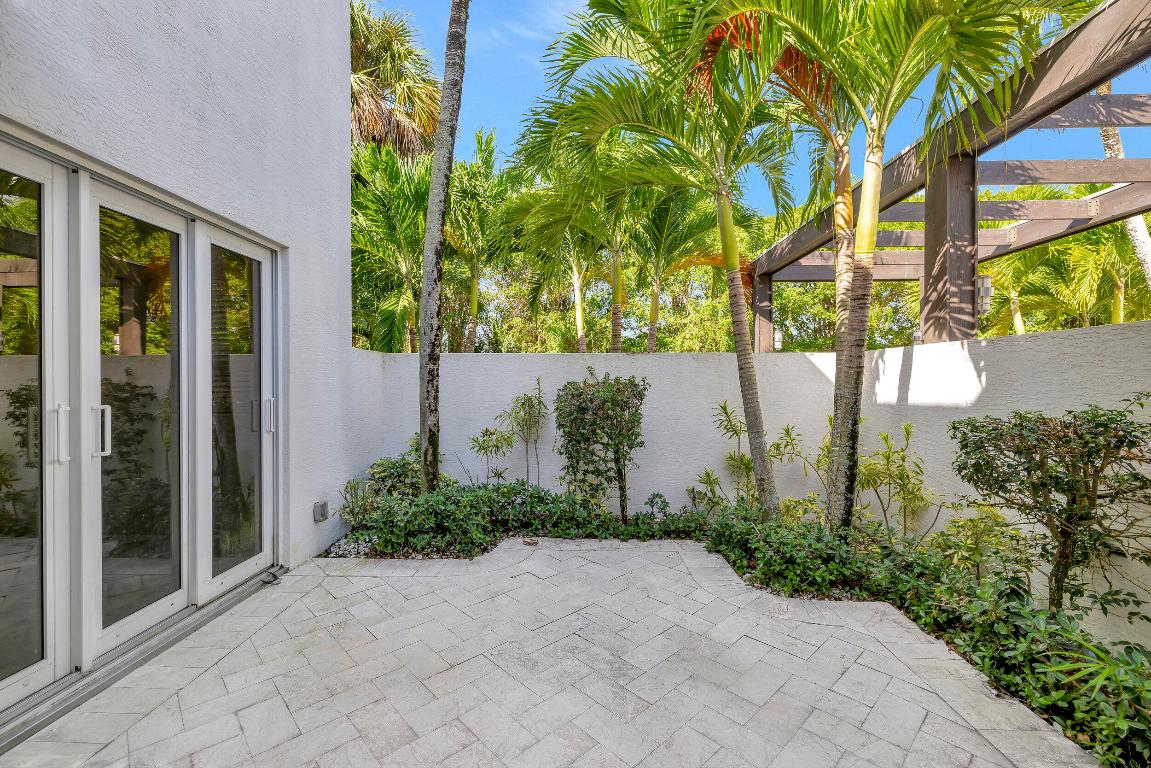 355 Oakview Drive, Delray Beach