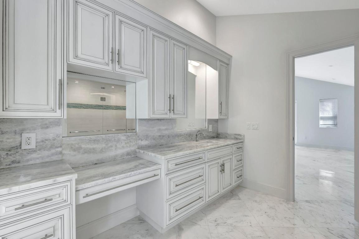 355 Oakview Drive, Delray Beach