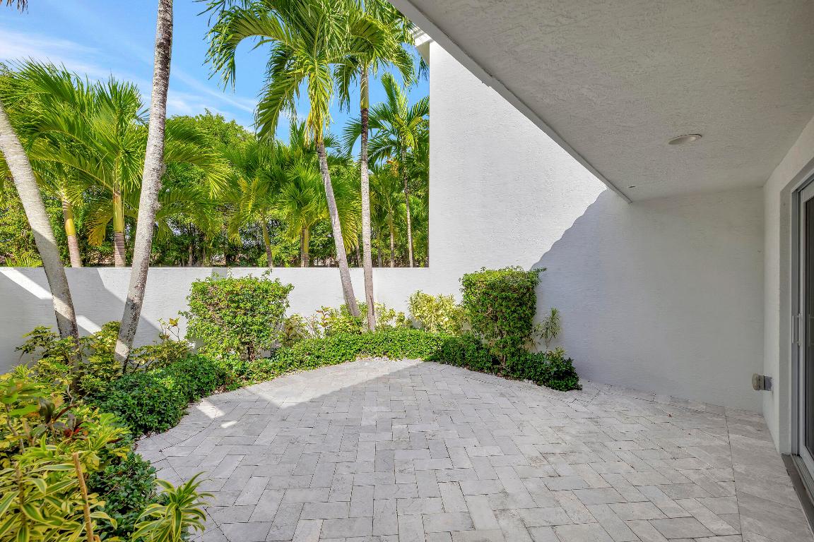 355 Oakview Drive, Delray Beach