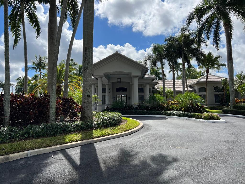 19621 Dinner Key Drive, Boca Raton