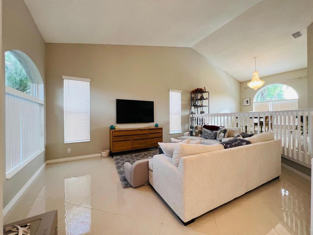 19621 Dinner Key Drive, Boca Raton