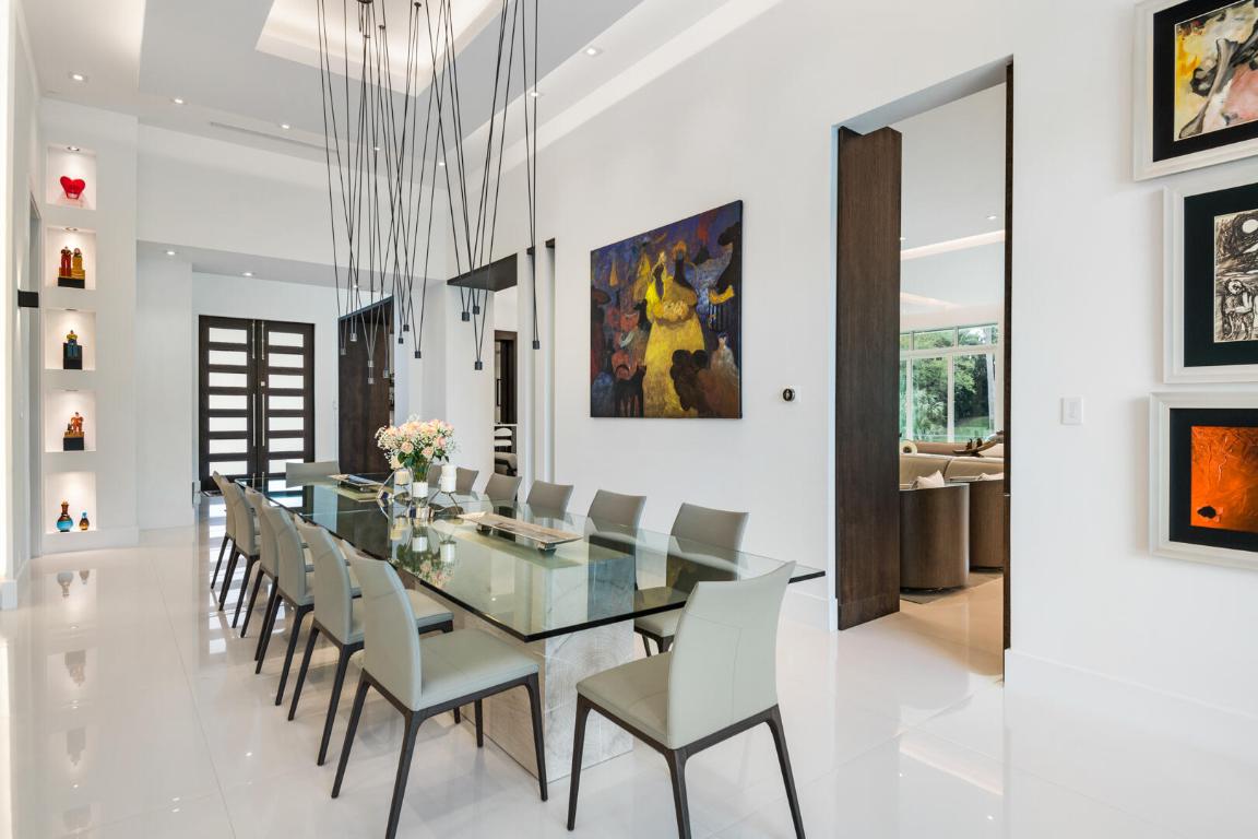 17106 Avenue Le Rivage
