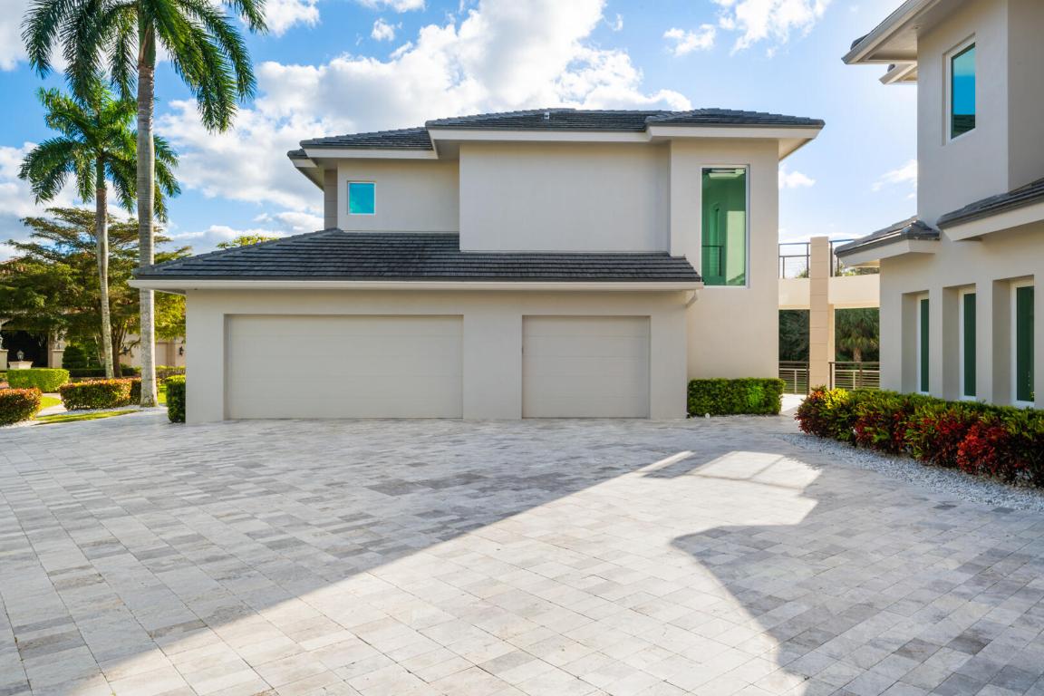 17106 Avenue Le Rivage