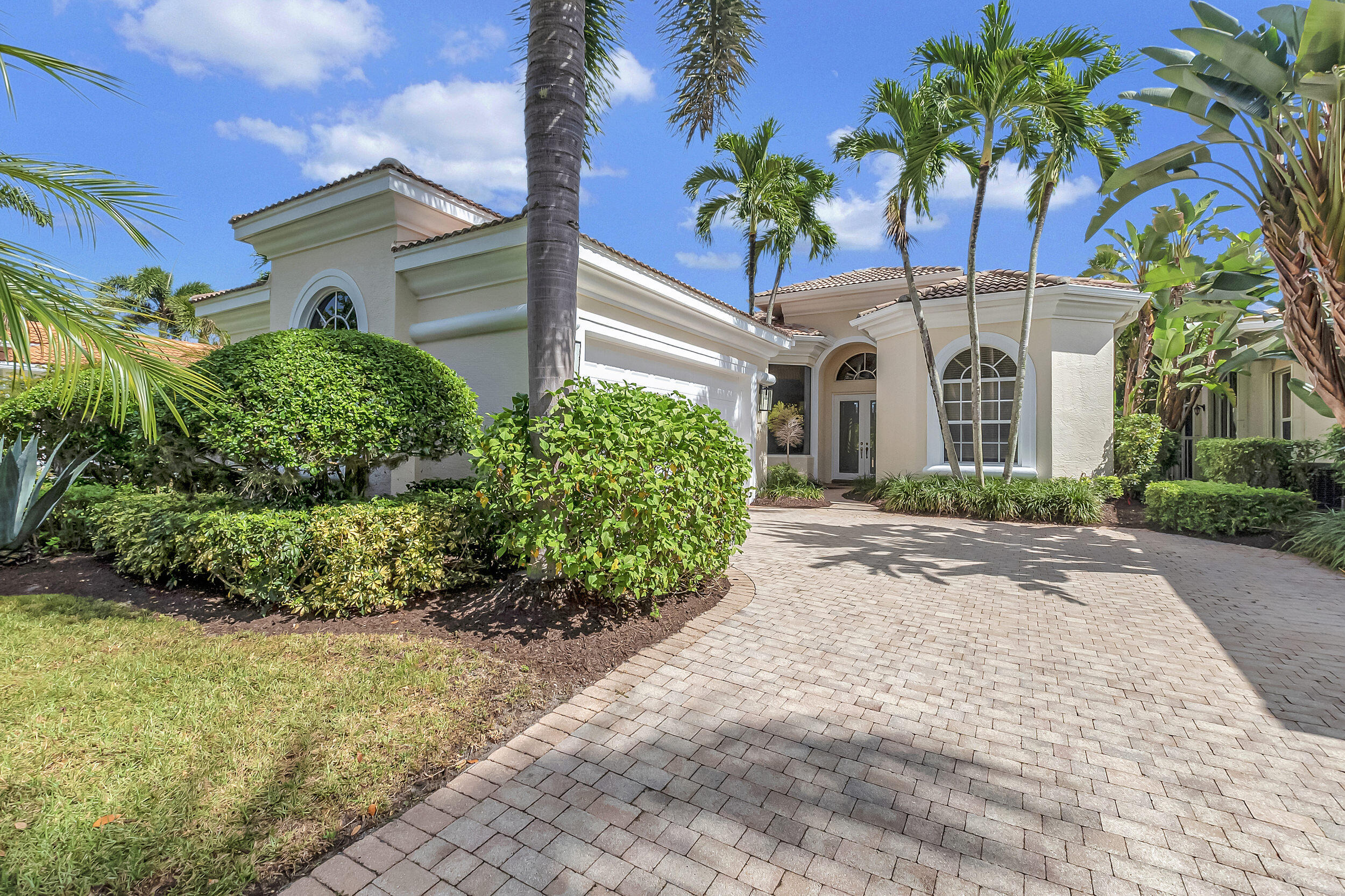 7910 Villa D Este Way