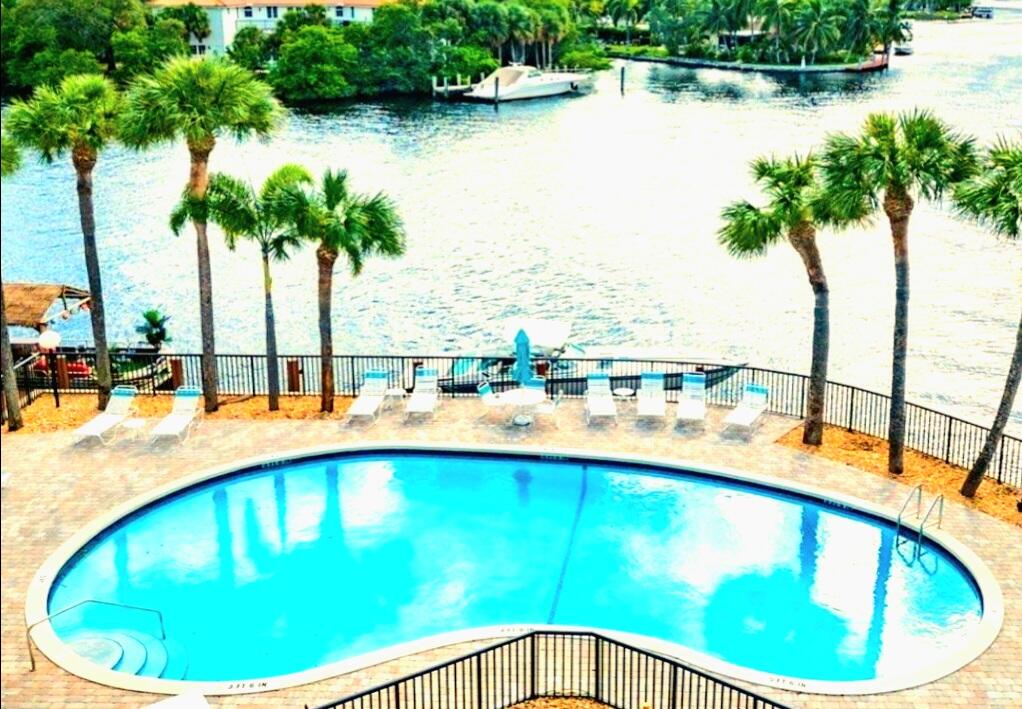 15 Royal Palm Way 5030, Boca Raton Unit: 5030