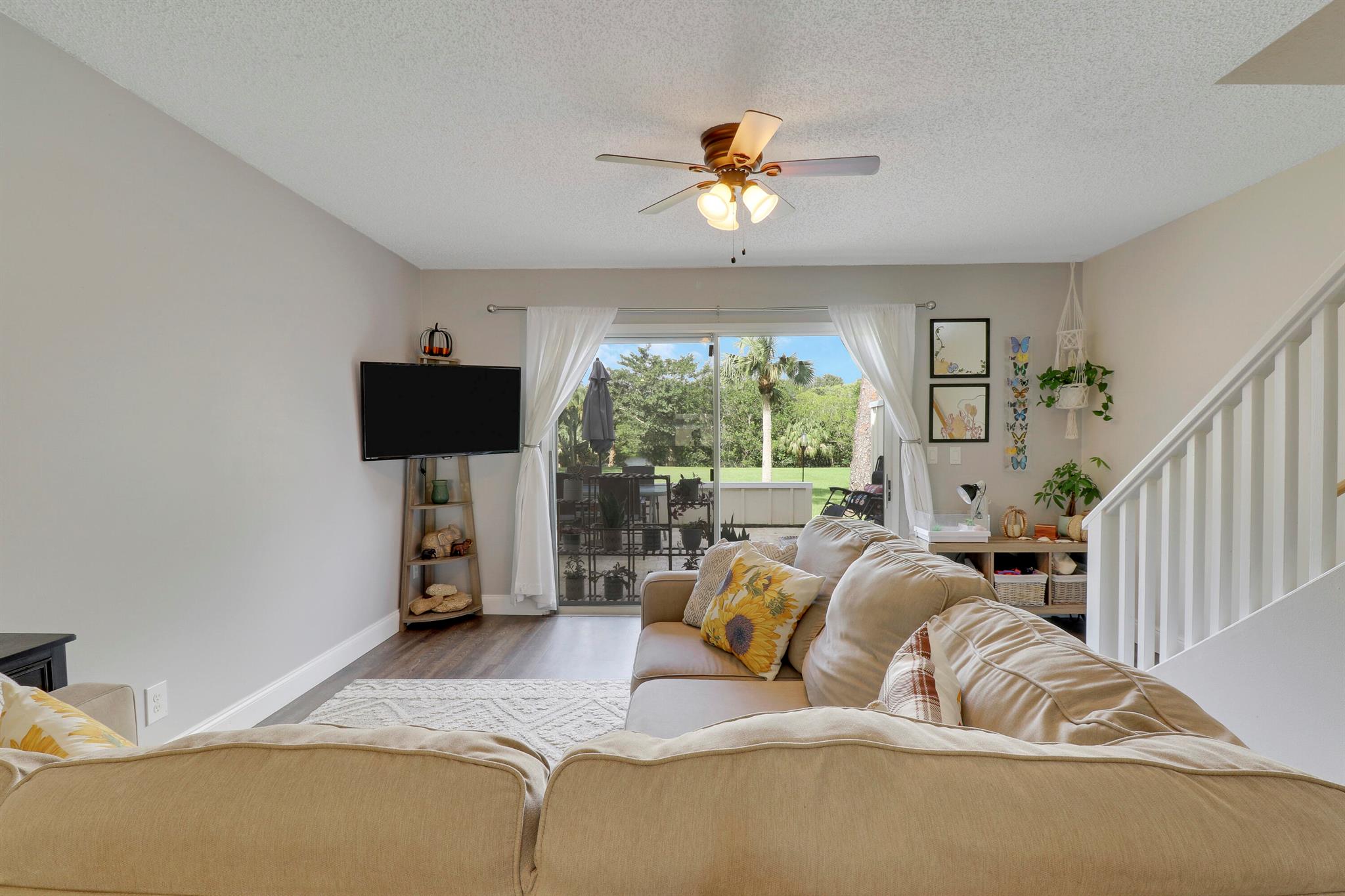 6151 Riverwalk Lane Unit: 6
