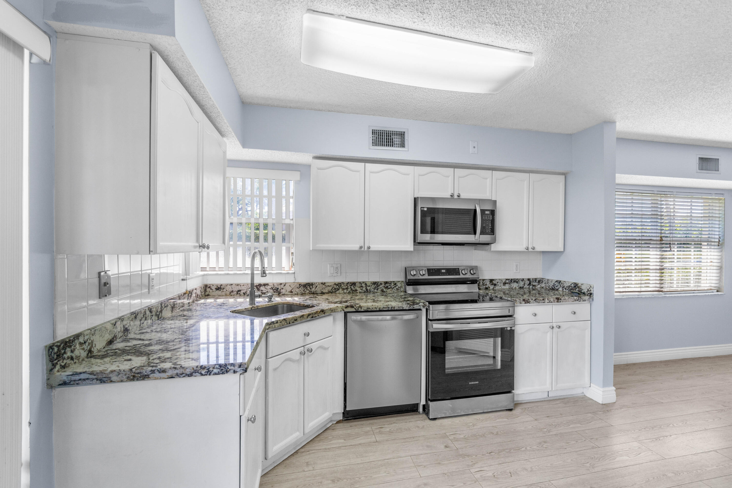 17286 Boca Club Boulevard 2108, Boca Raton Unit: 2108