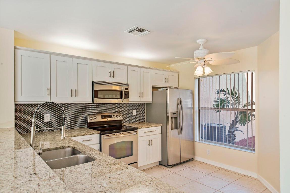 1132 W Lakes Drive, Deerfield Beach