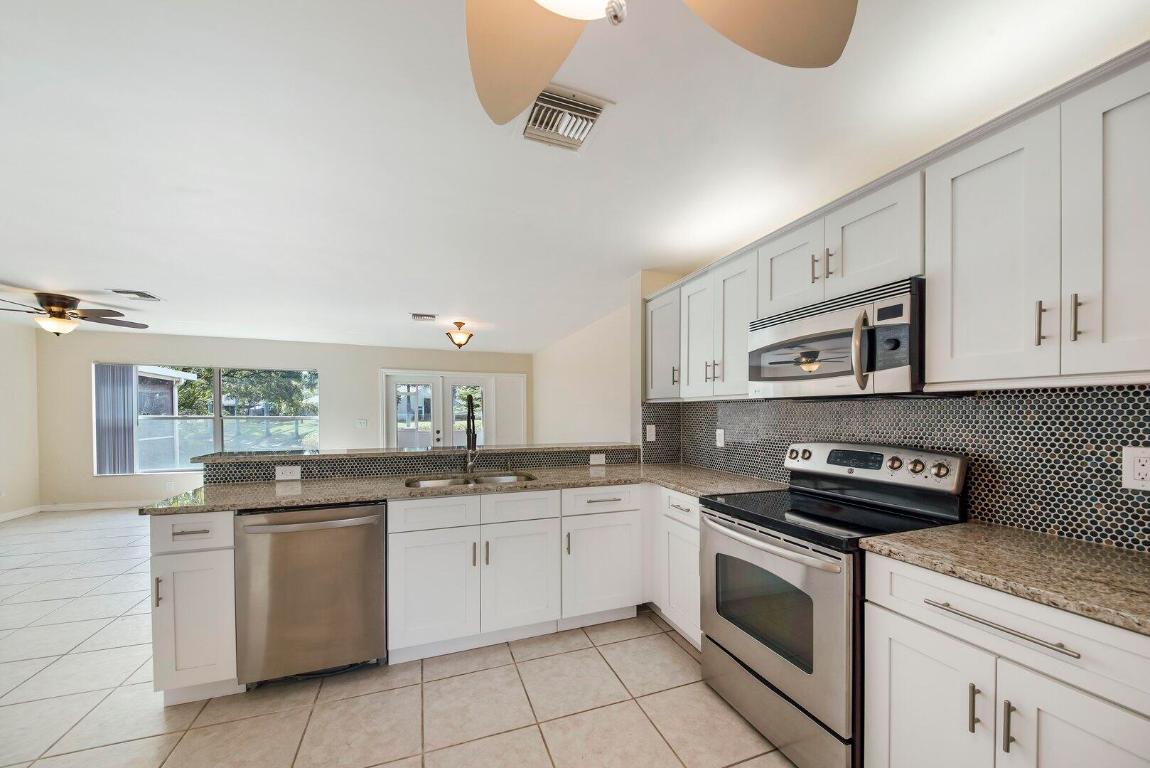 1132 W Lakes Drive, Deerfield Beach