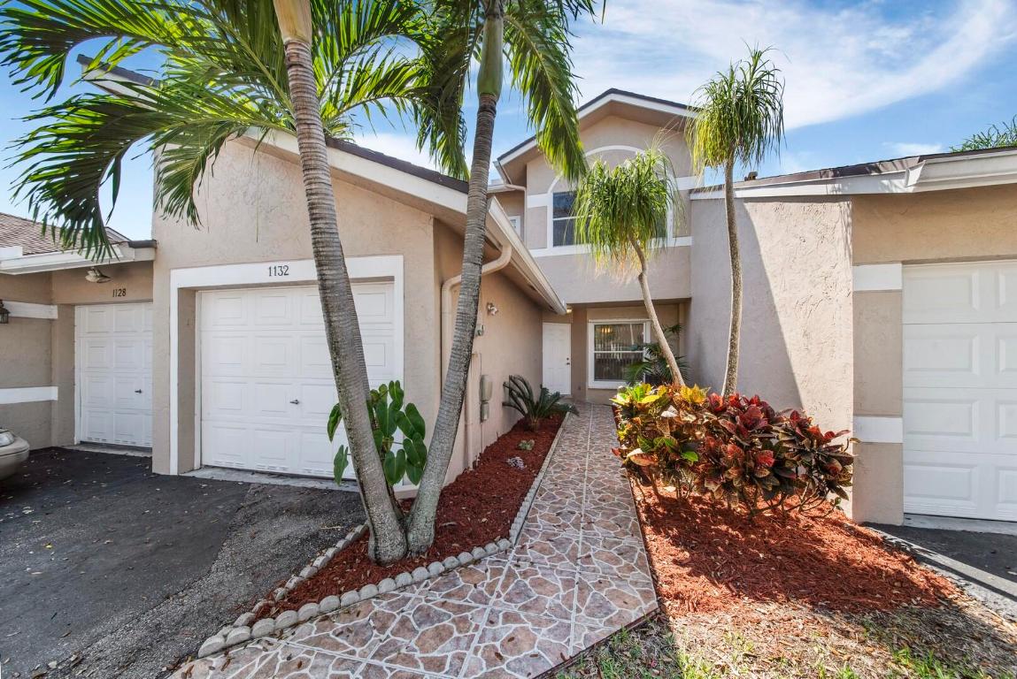 1132 W Lakes Drive, Deerfield Beach