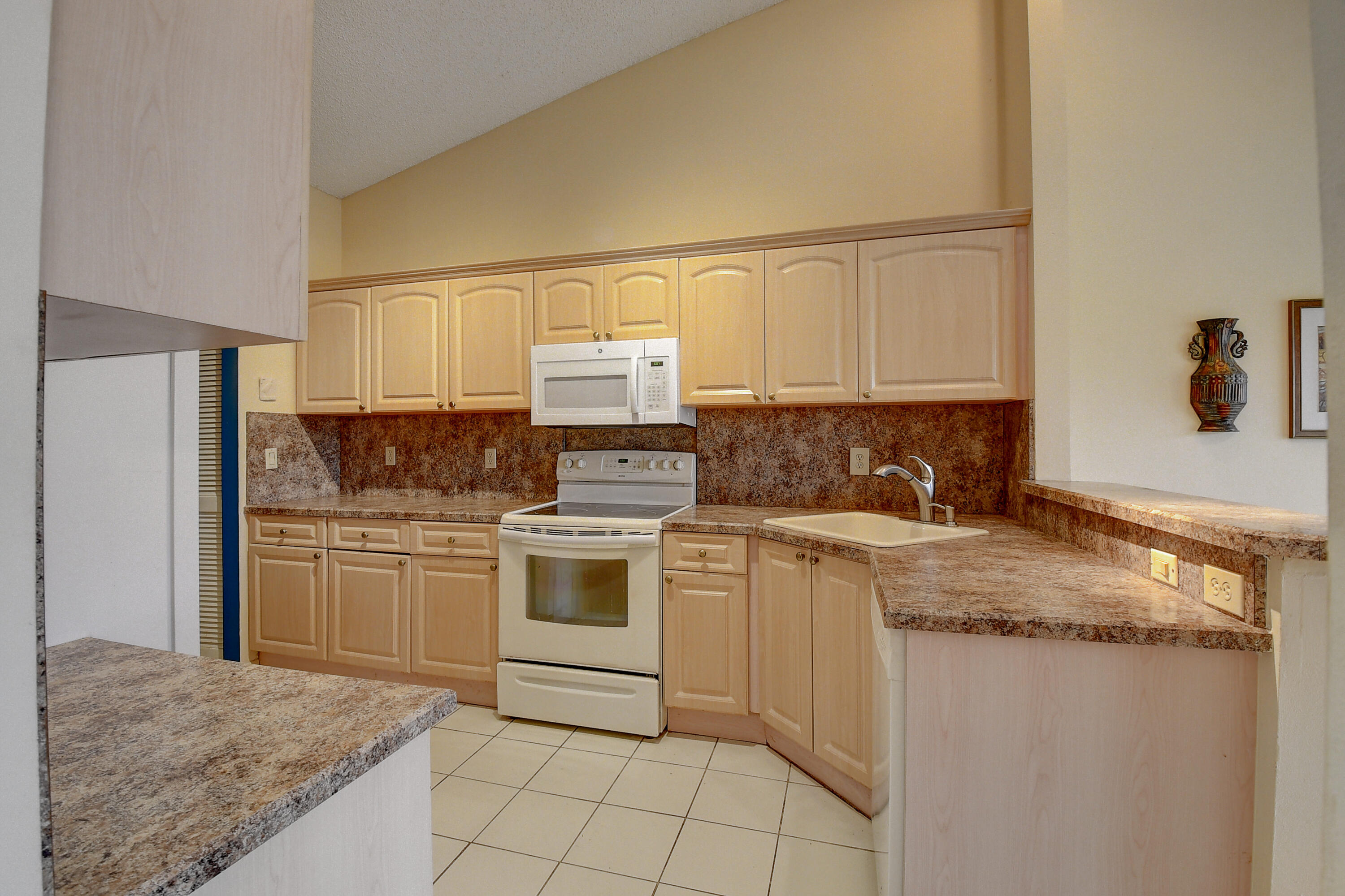 7199 Sweetbay Court, Boynton Beach