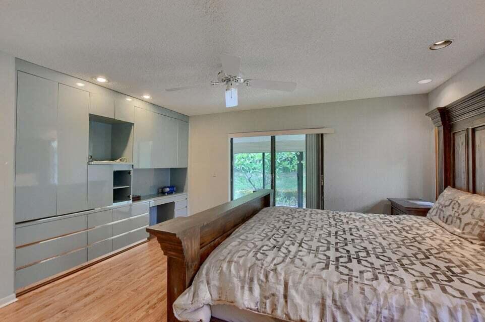 10026 Andrea Lane Unit: B