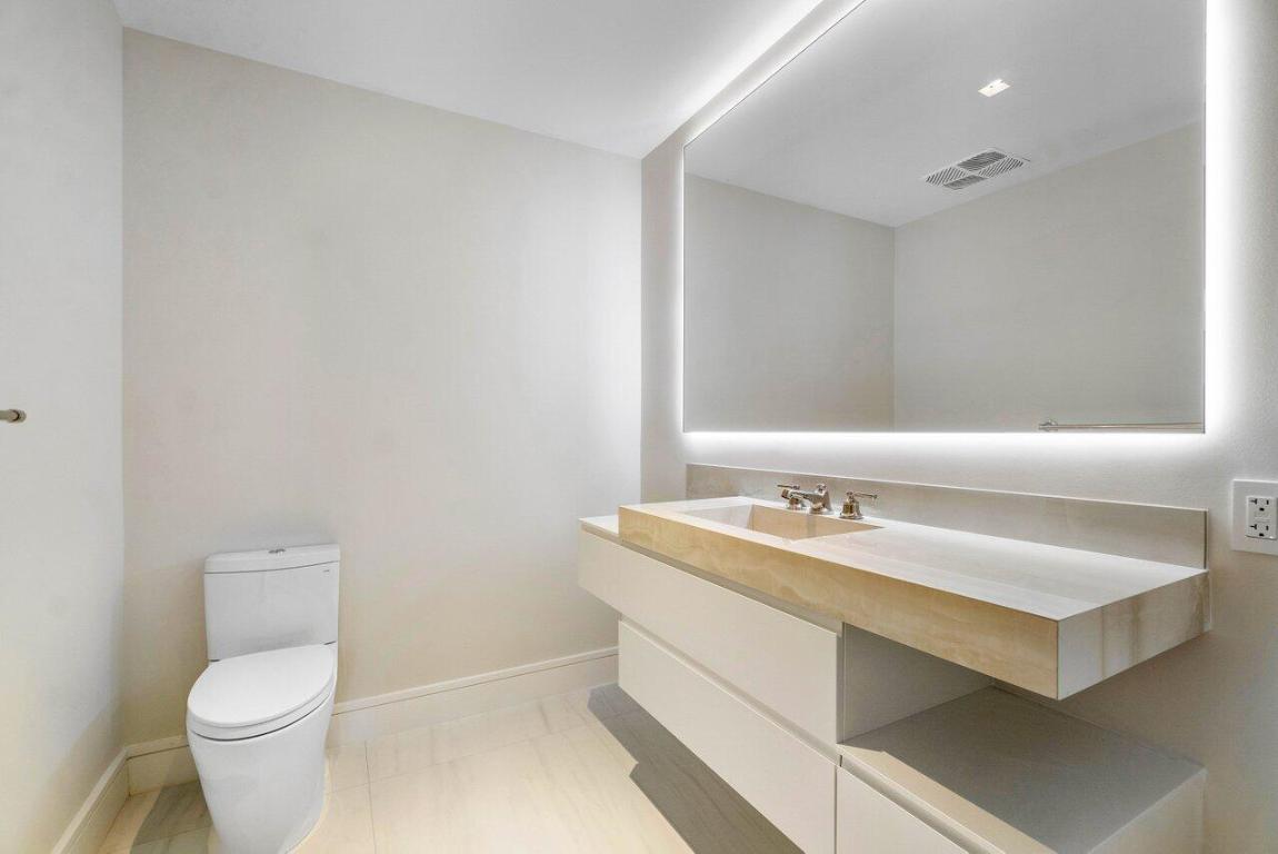 725 S Ocean Boulevard 202, Boca Raton Unit: 202