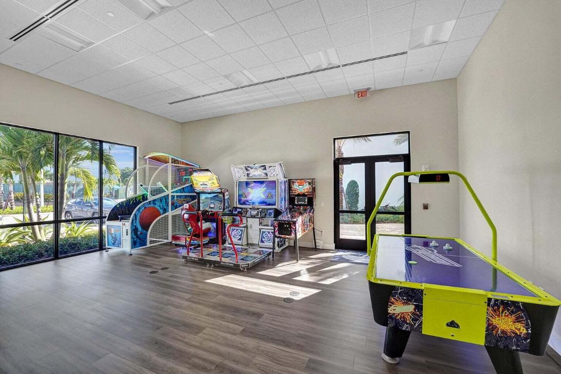 10772 White Aspen Lane, Boca Raton