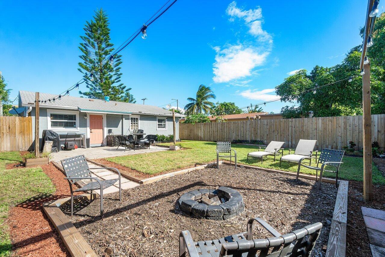 220 Reigle Avenue Unit: 220
