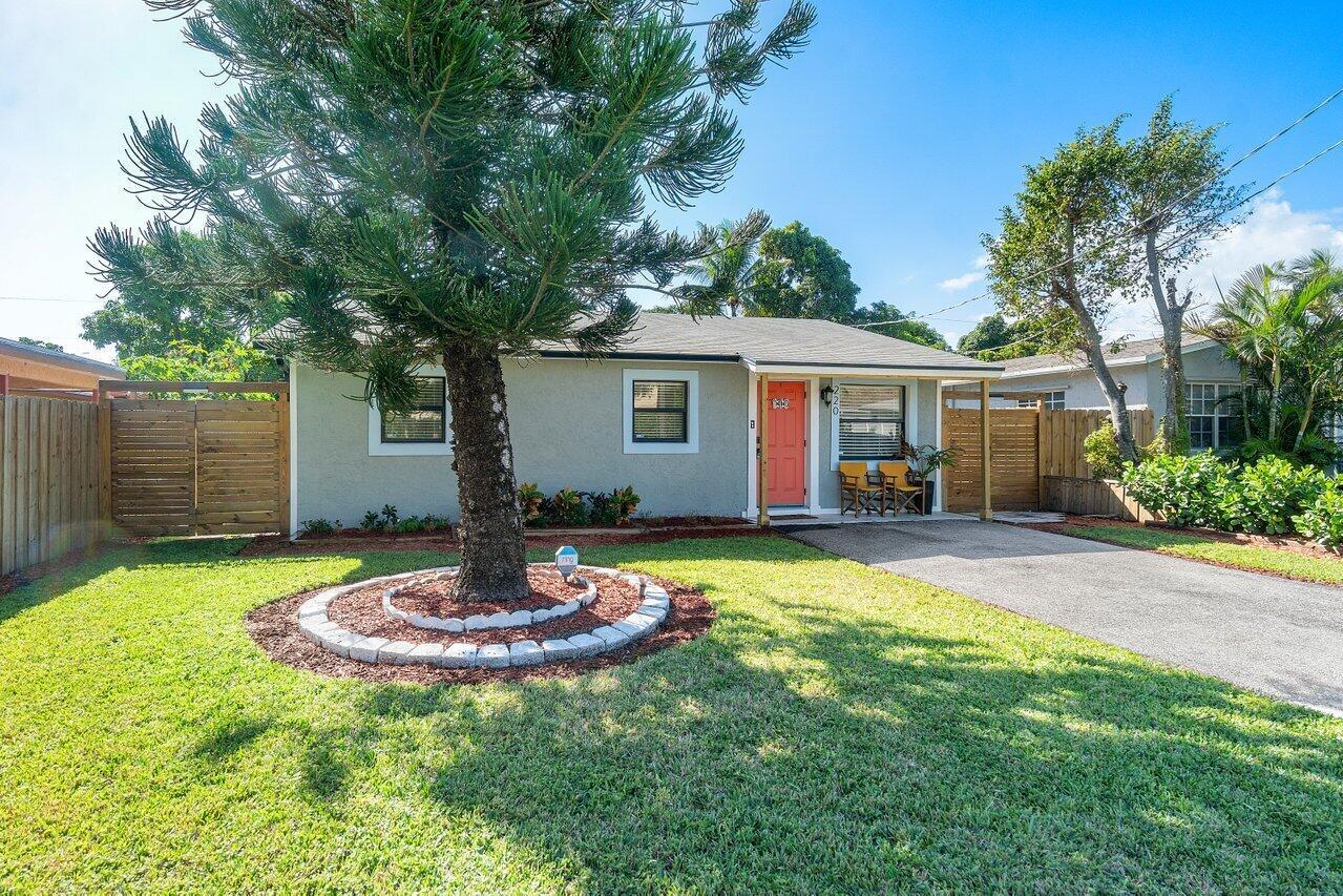 220 Reigle Avenue Unit: 220