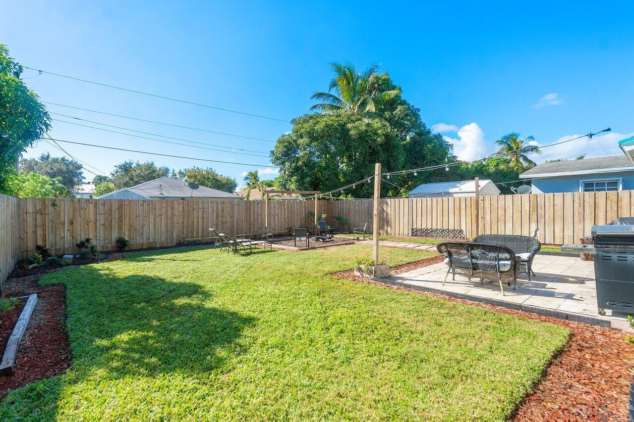 220 Reigle Avenue Unit: 220