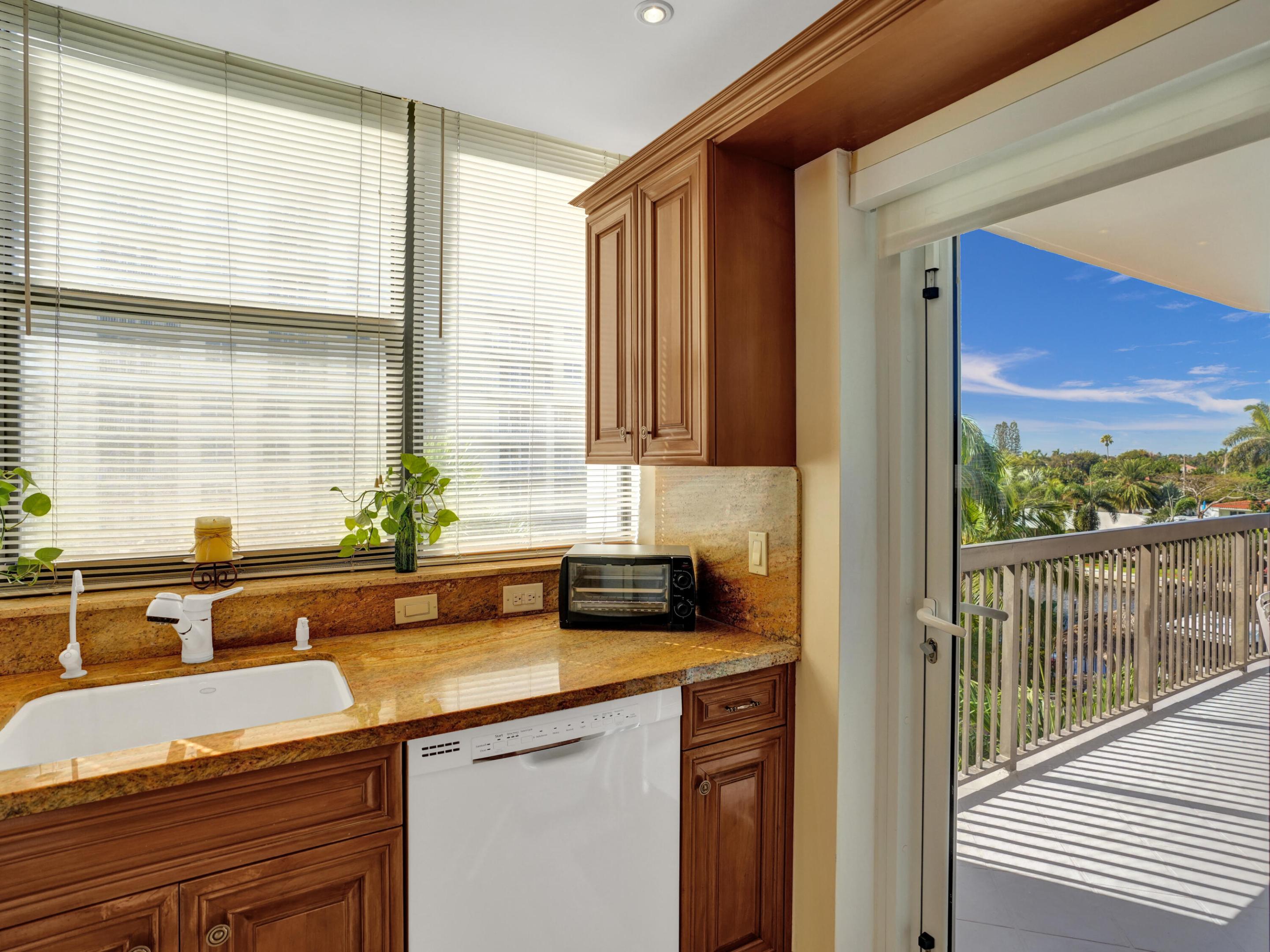 1361 S Ocean Boulevard 310, Pompano Beach Unit: 310