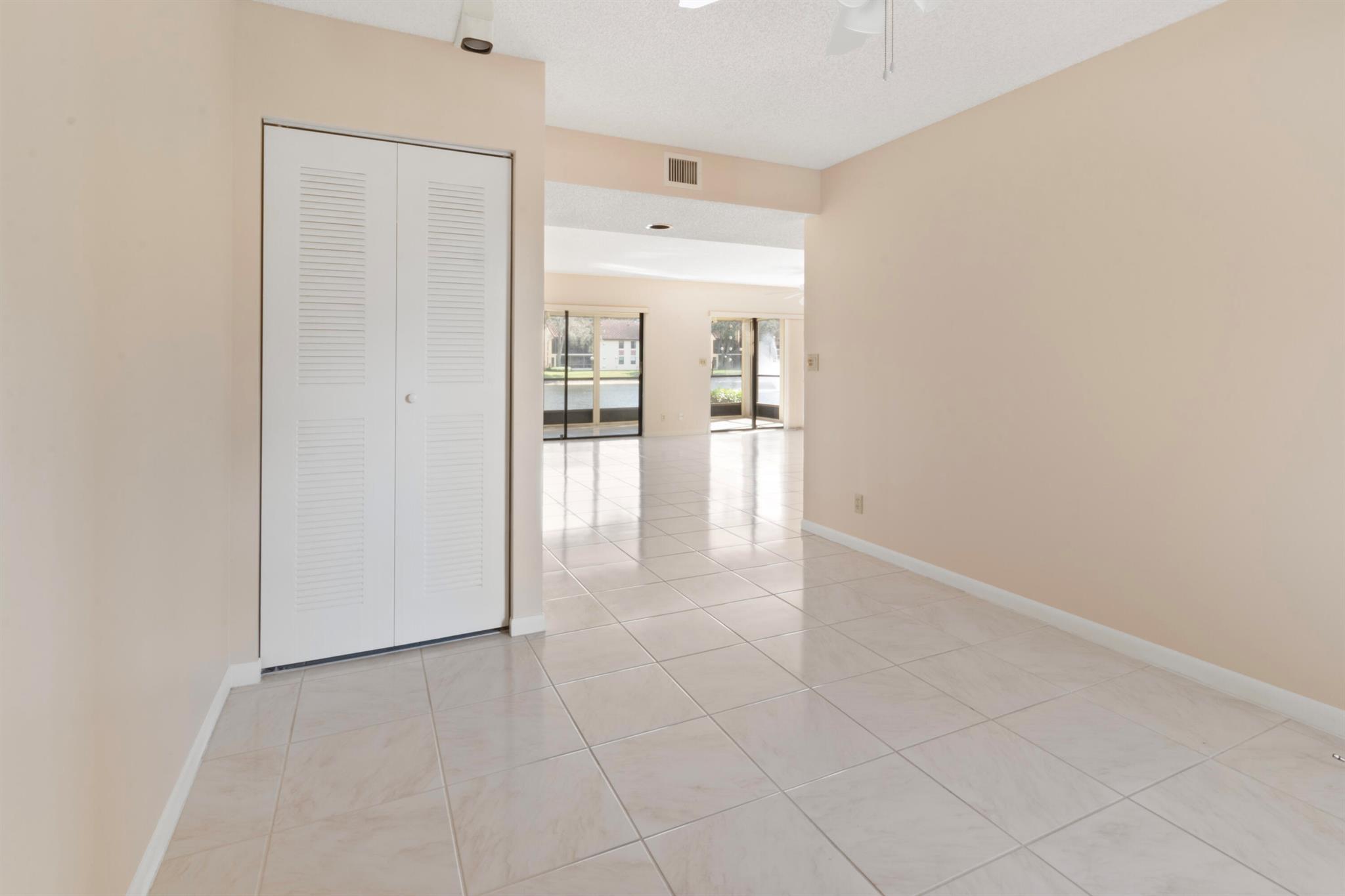 10359 S Circle Lake Drive Unit: 102