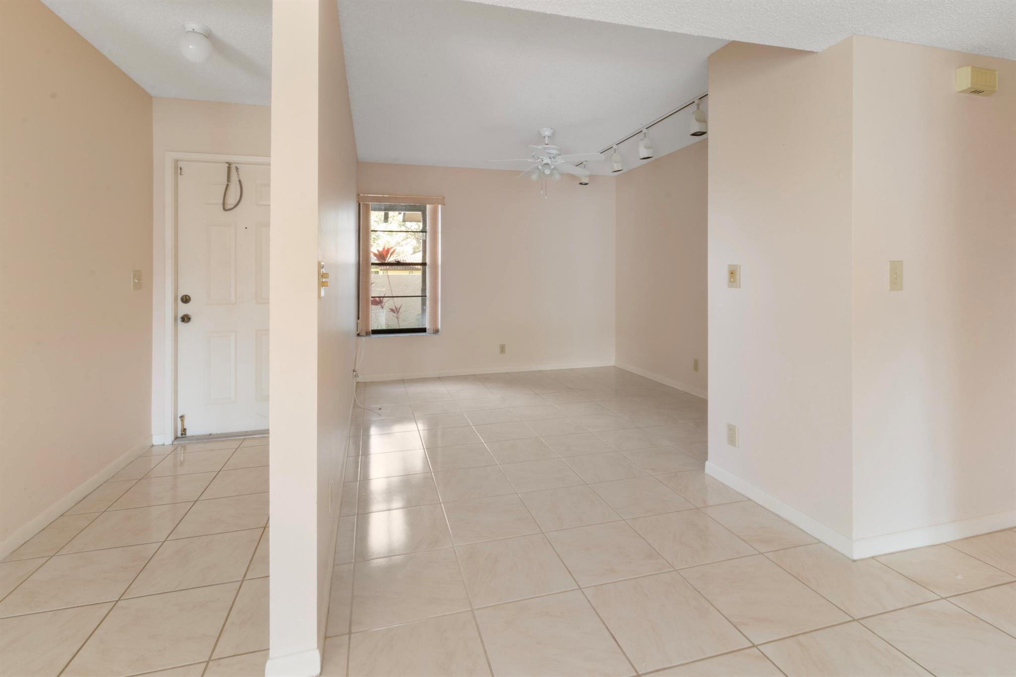 10359 S Circle Lake Drive Unit: 102