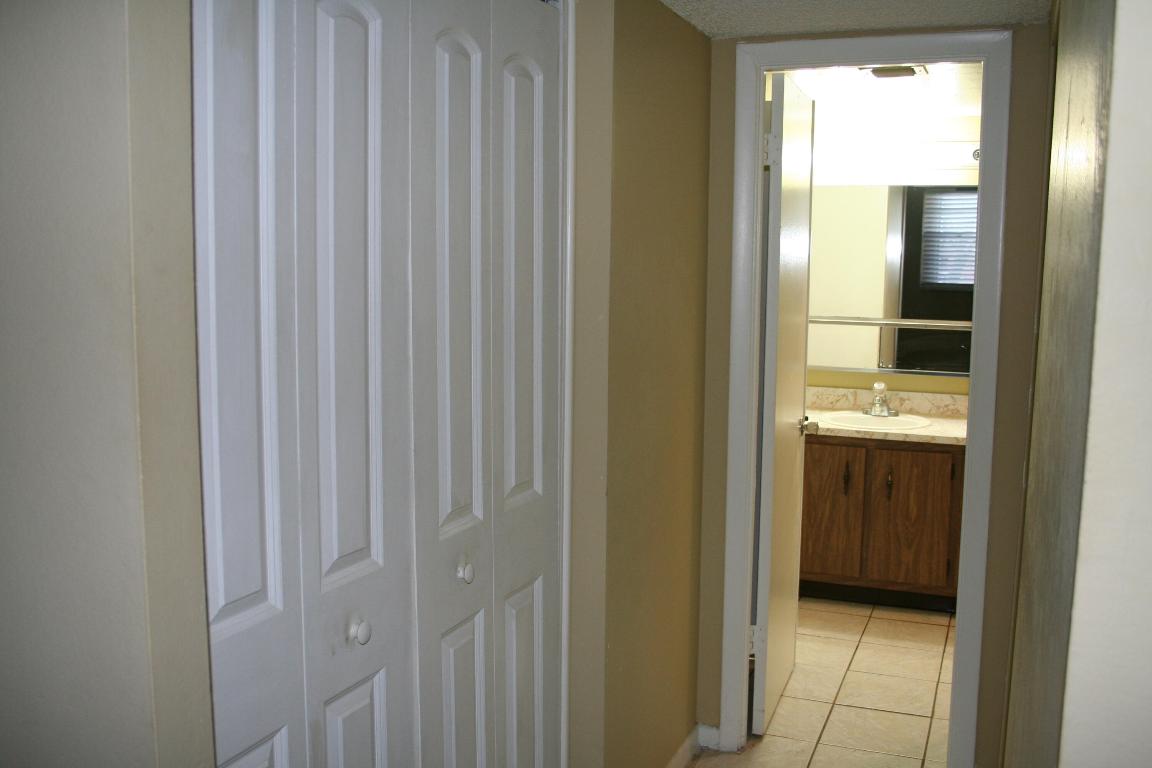 3110 Holiday Springs Boulevard 103, Margate Unit: 103