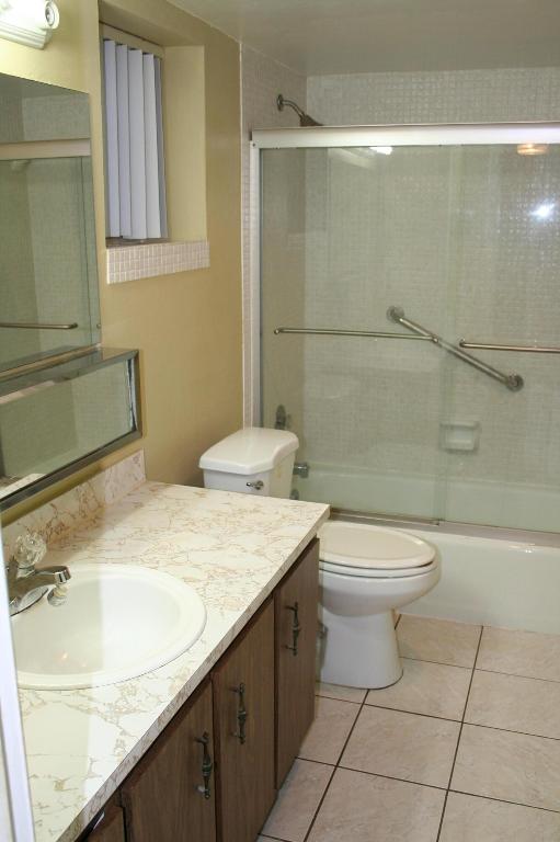 3110 Holiday Springs Boulevard 103, Margate Unit: 103