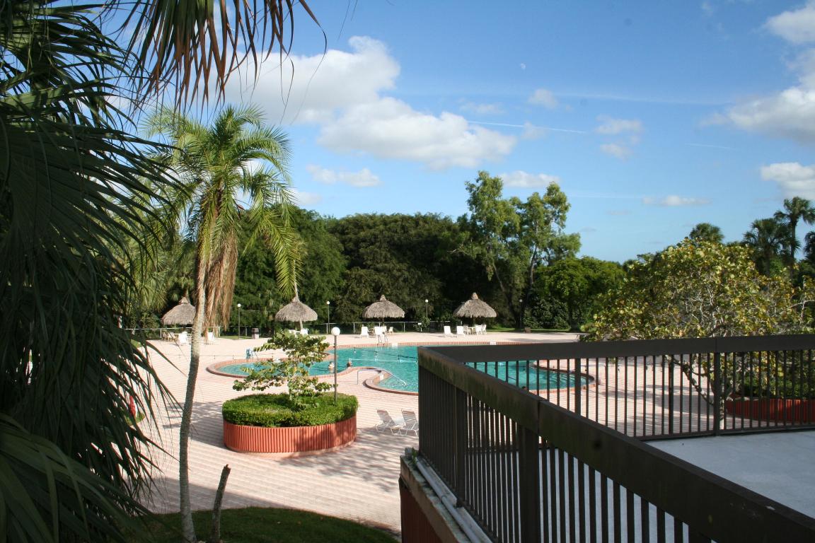 3110 Holiday Springs Boulevard 103, Margate Unit: 103