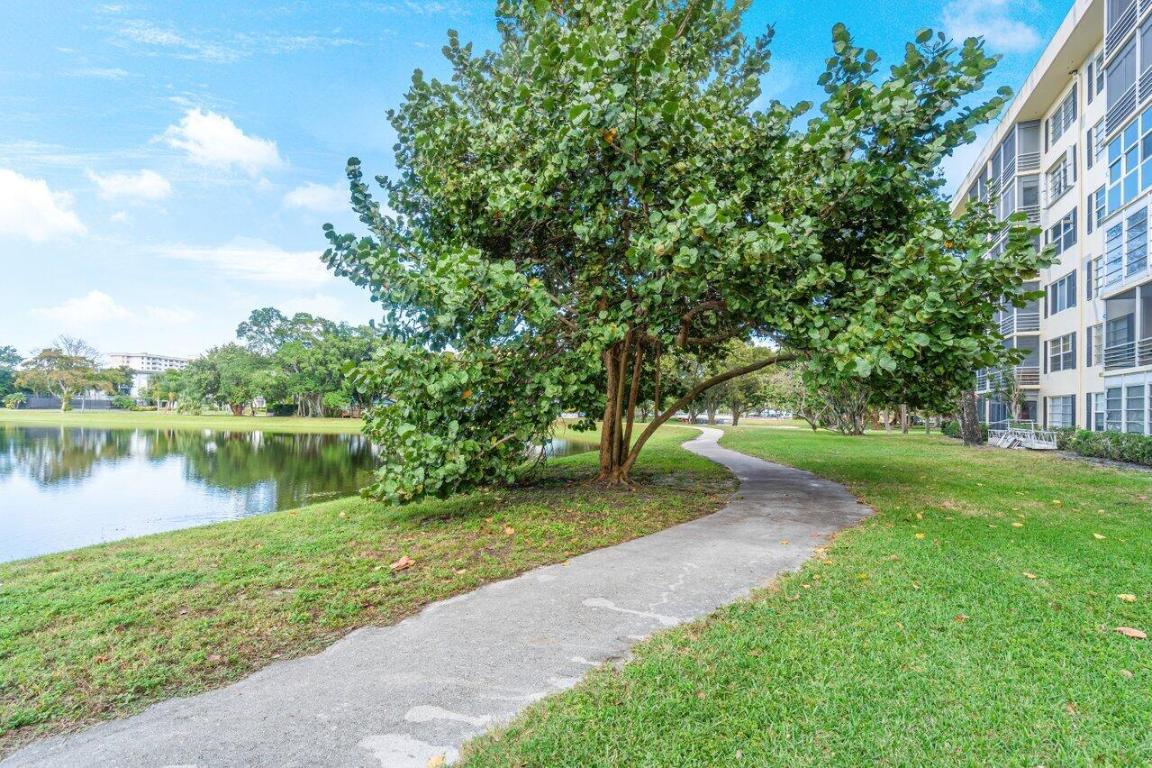 2751 N Palm Aire Drive 508, Pompano Beach Unit: 508