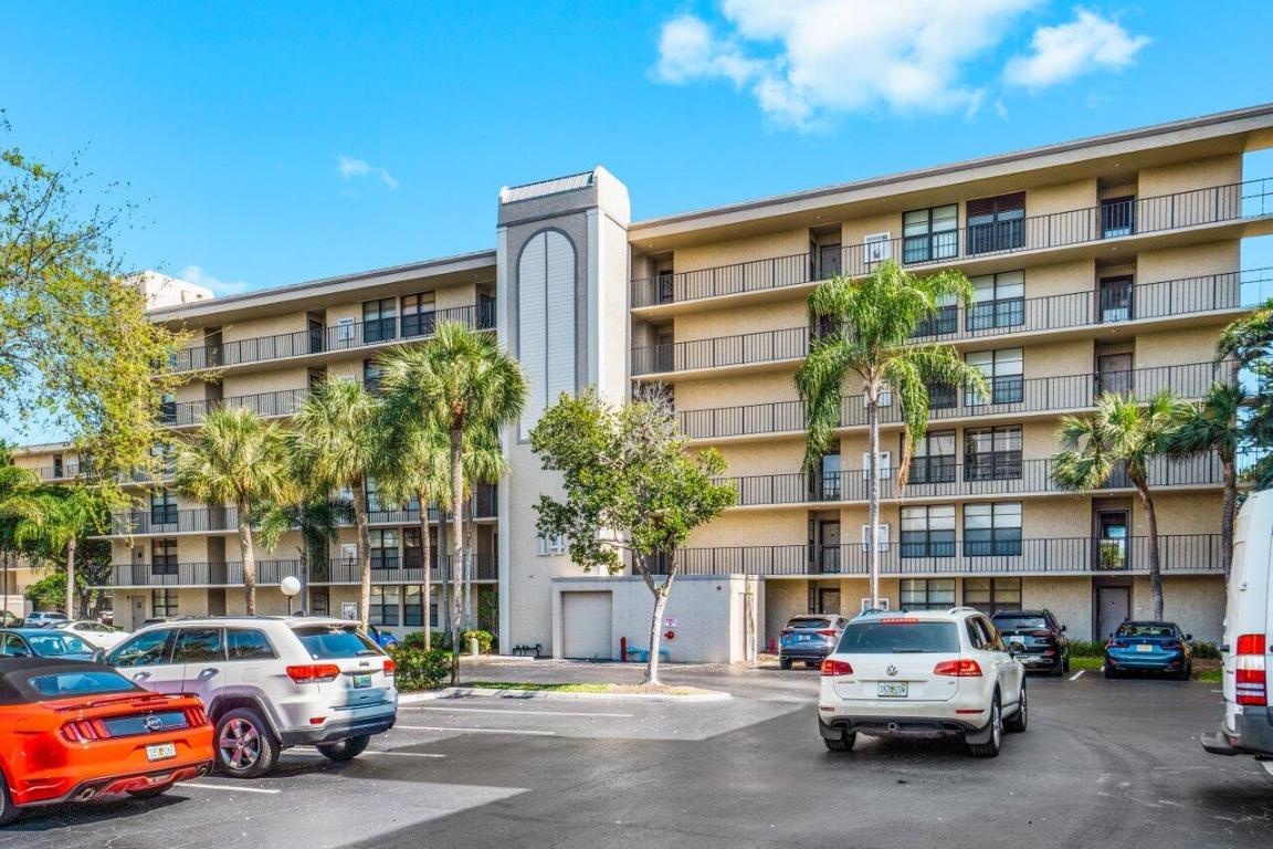 14 Royal Palm Way Unit 504, Boca Raton Unit: Unit 504