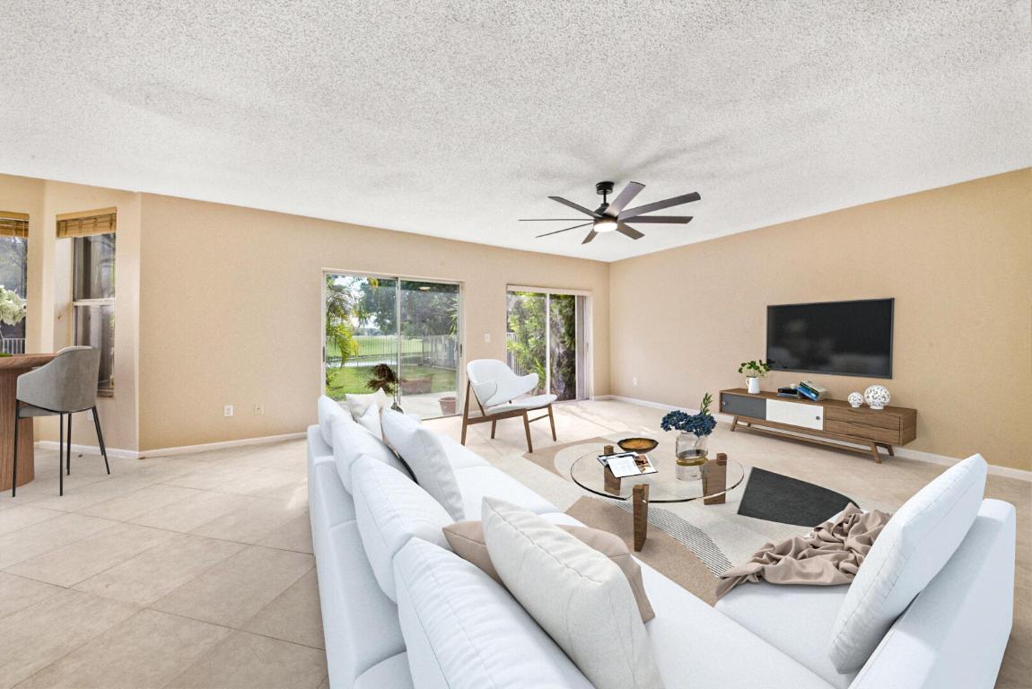 16060 La Costa Drive, Weston