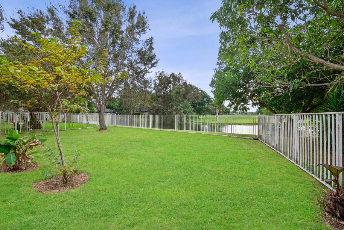 16060 La Costa Drive, Weston