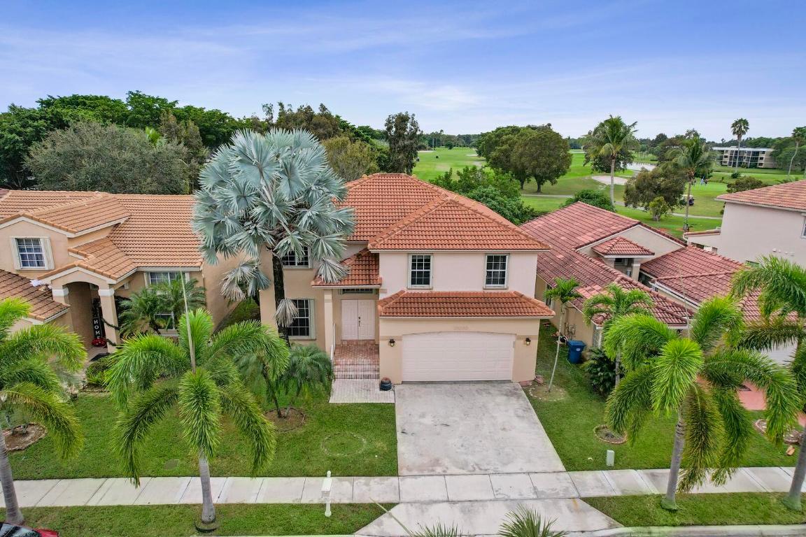16060 La Costa Drive, Weston