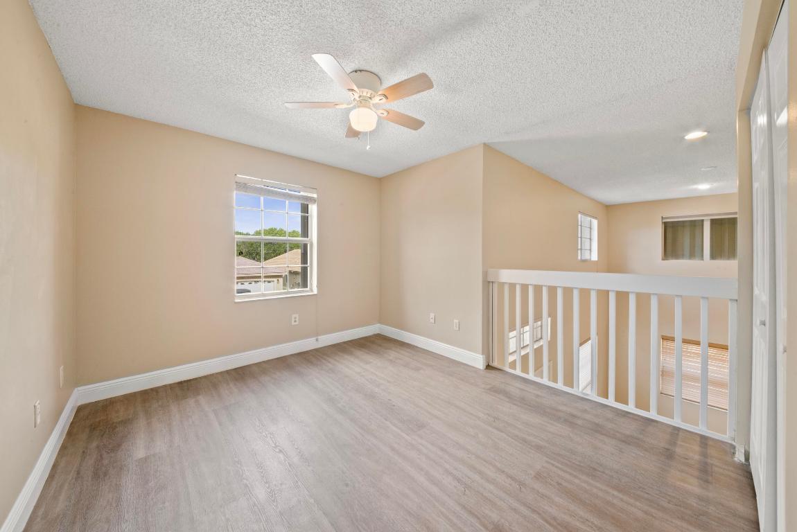 16060 La Costa Drive, Weston