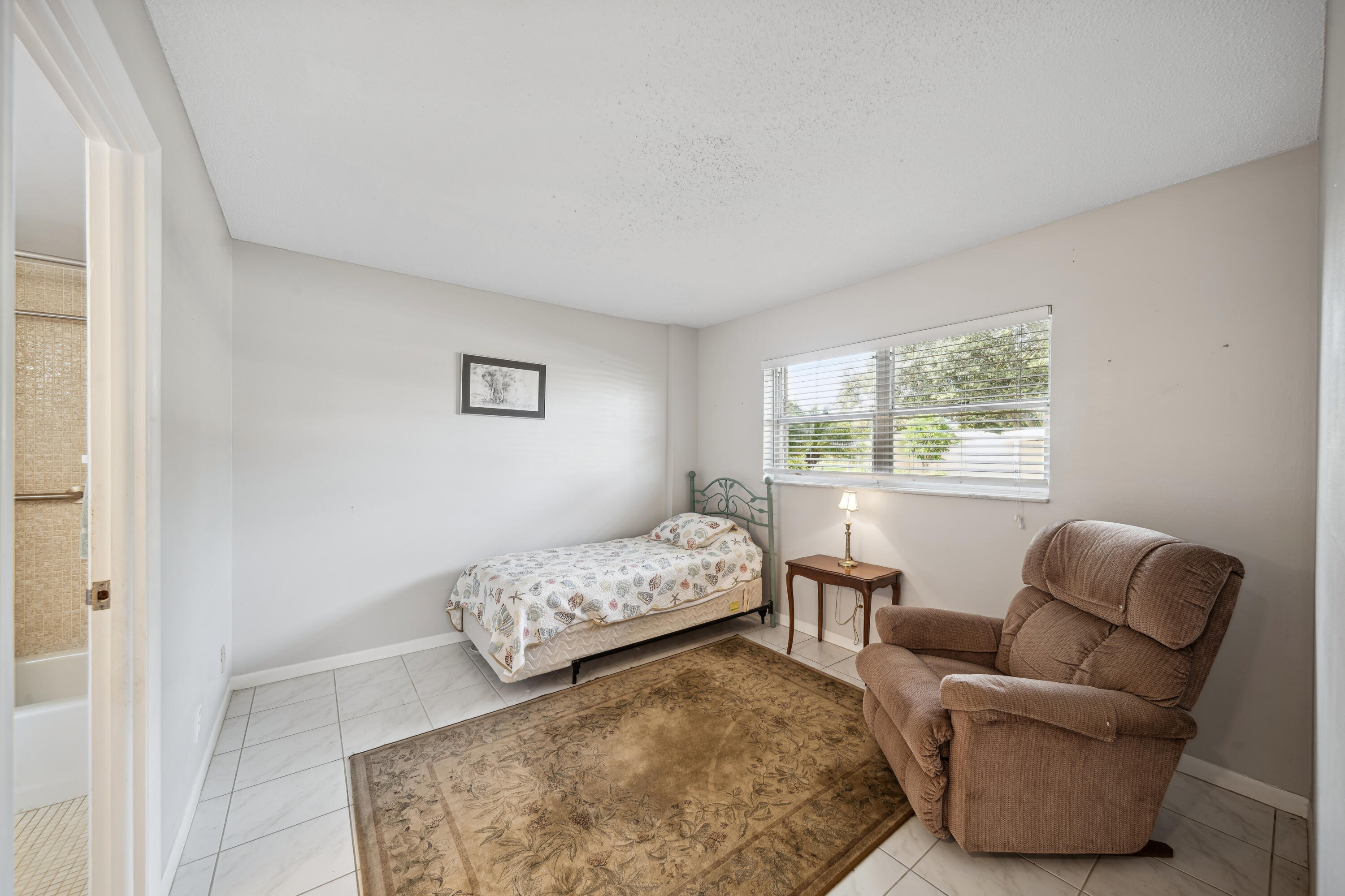 555 NW 4th Avenue Unit: 1240