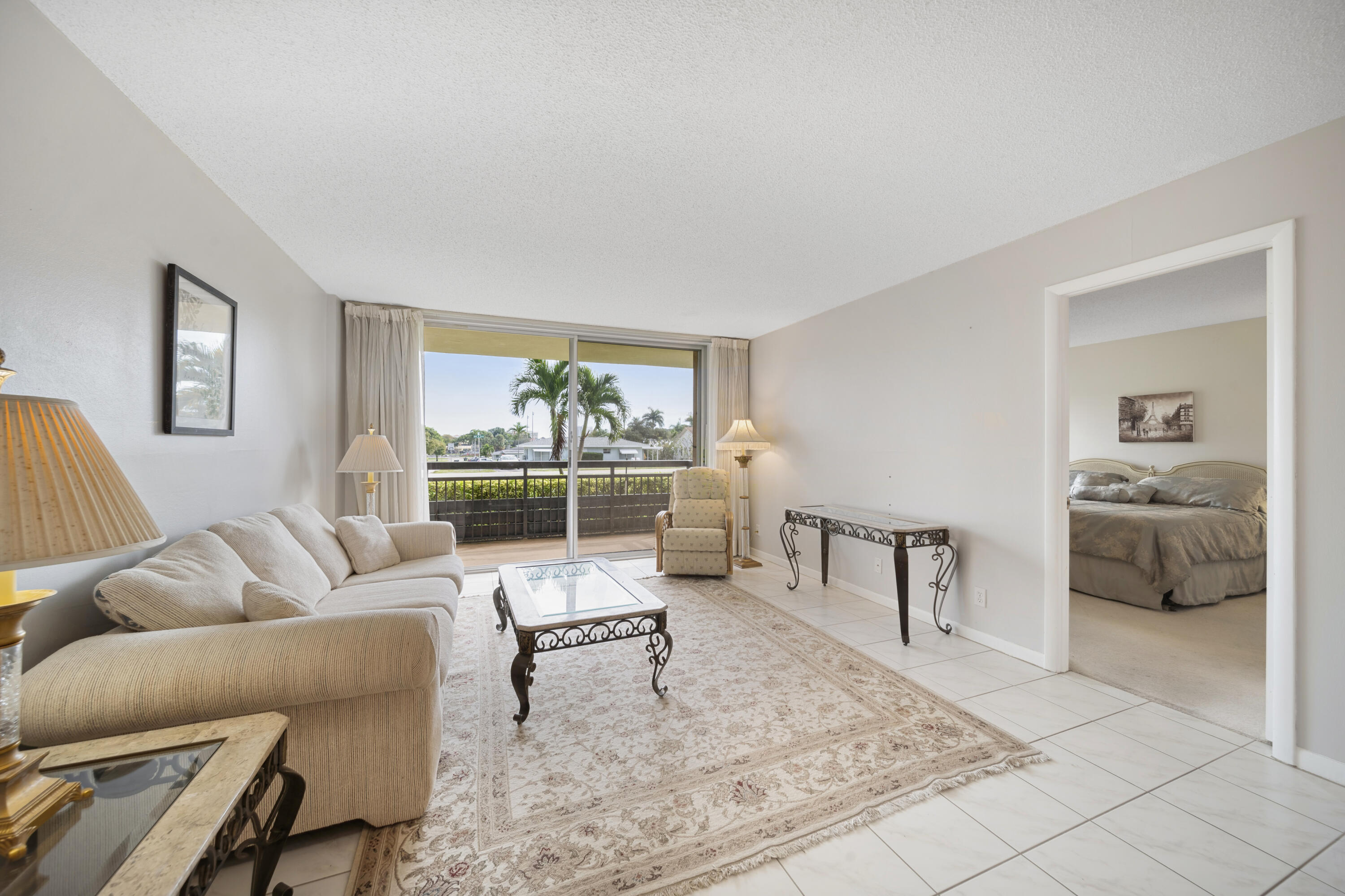 555 NW 4th Avenue Unit: 1240