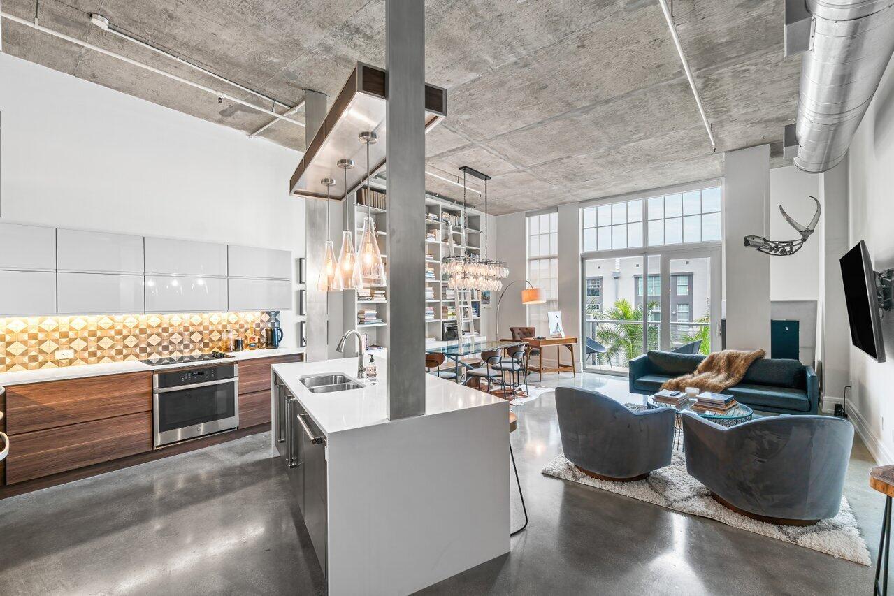 180 NE 4th Avenue Unit: 403