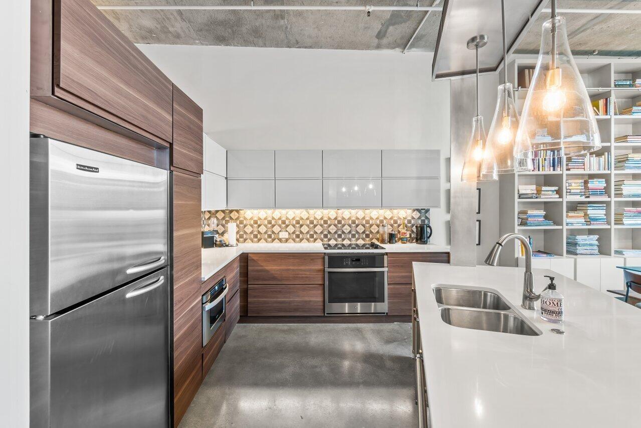 180 NE 4th Avenue Unit: 403