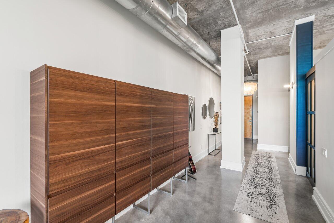 180 NE 4th Avenue Unit: 403