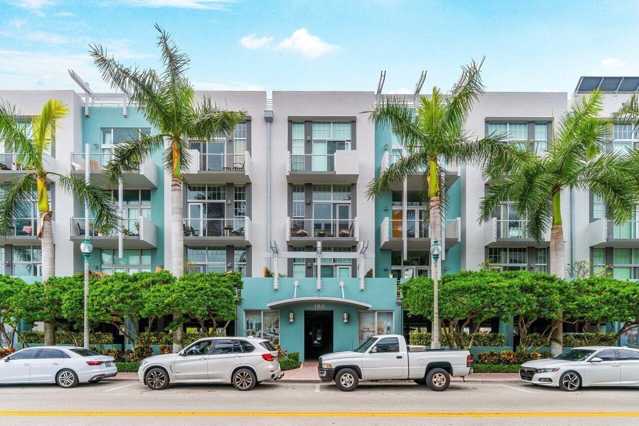 180 NE 4th Avenue Unit: 403