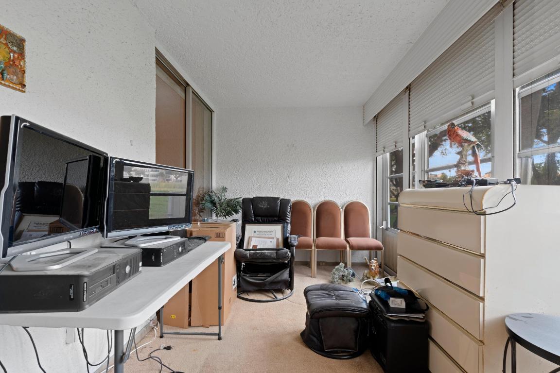 7300 Lake Cir Drive 105, Margate Unit: 105