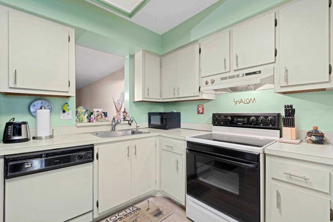 7300 Lake Cir Drive 105, Margate Unit: 105