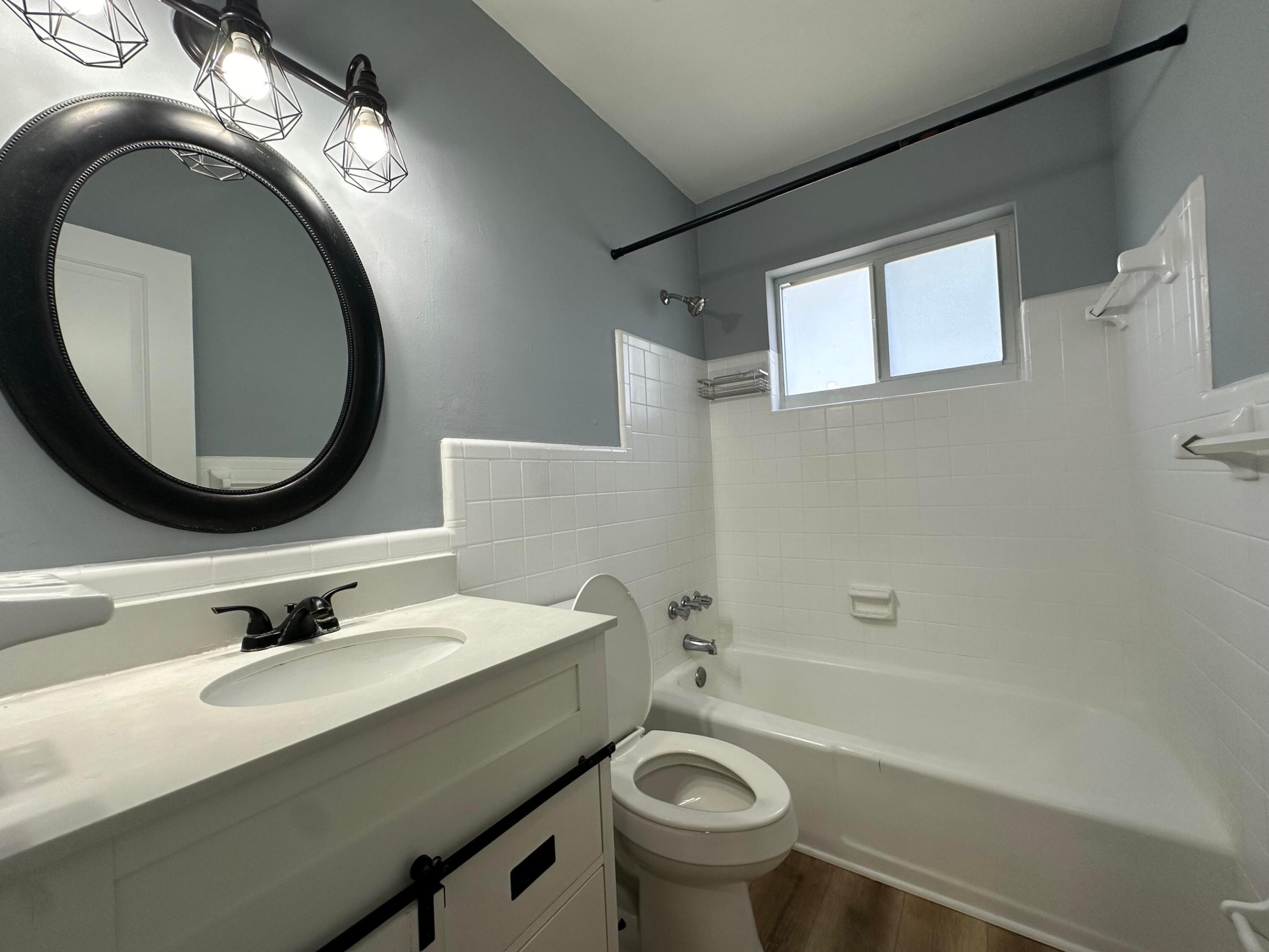 812 NE 17th Street Unit: 2