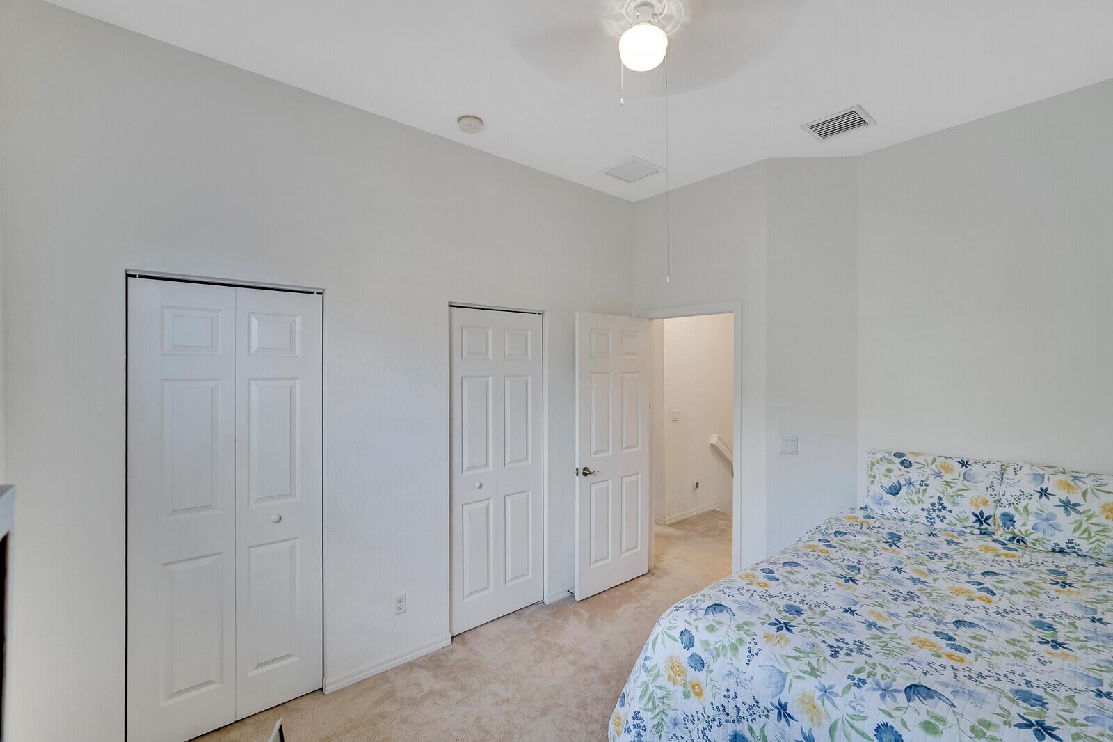 4890 Bonsai Circle Unit: 200