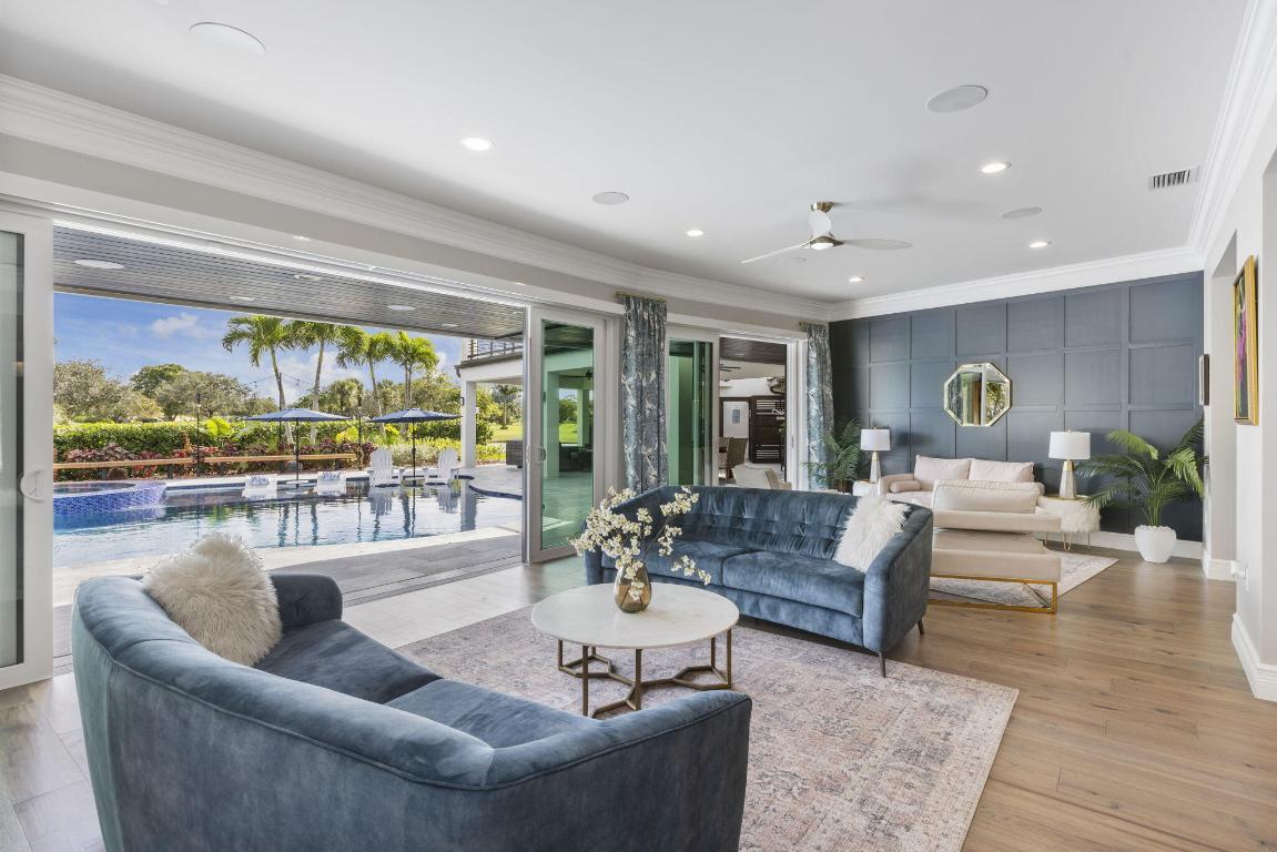 600 Atlantis Estates Way, Atlantis