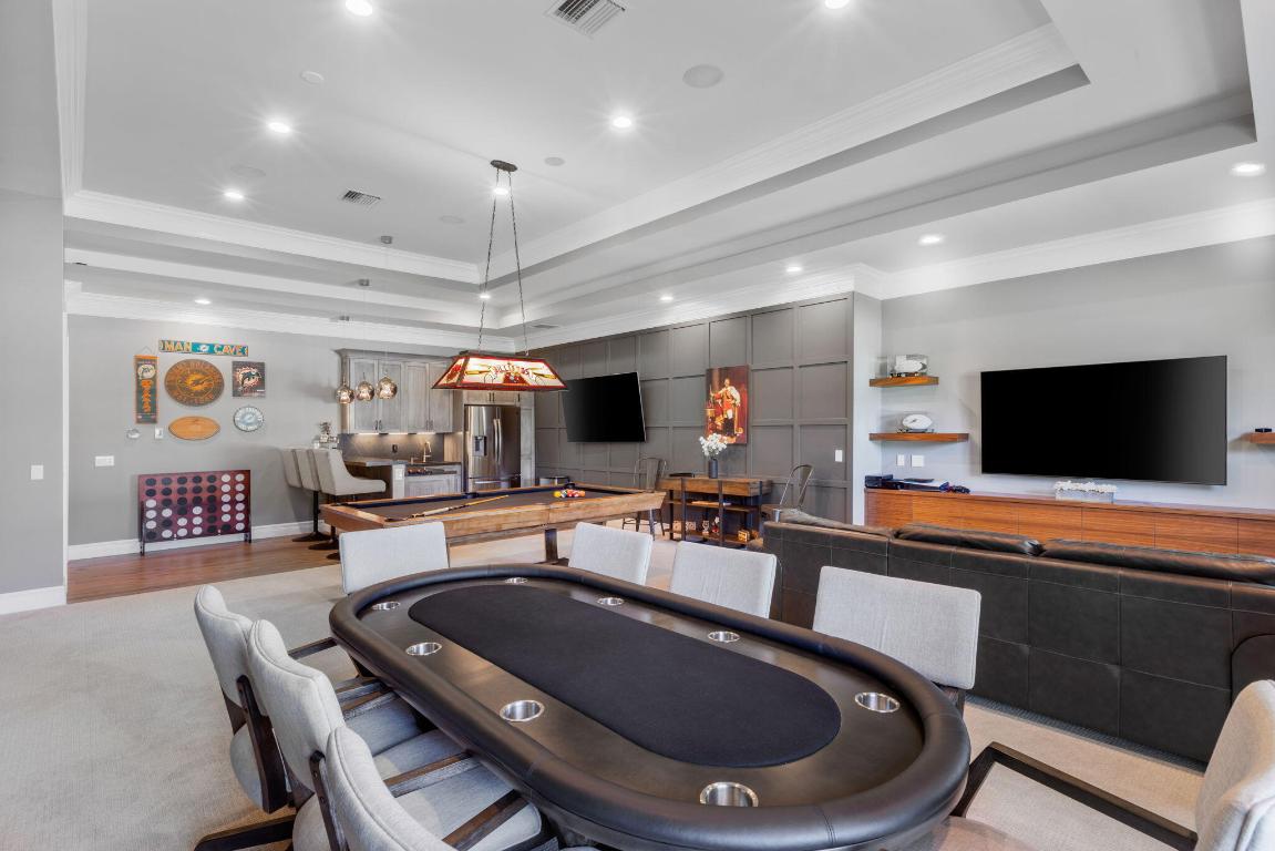 600 Atlantis Estates Way, Atlantis