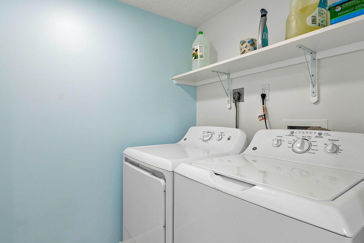 7076 Huntington Ln Unit: 207