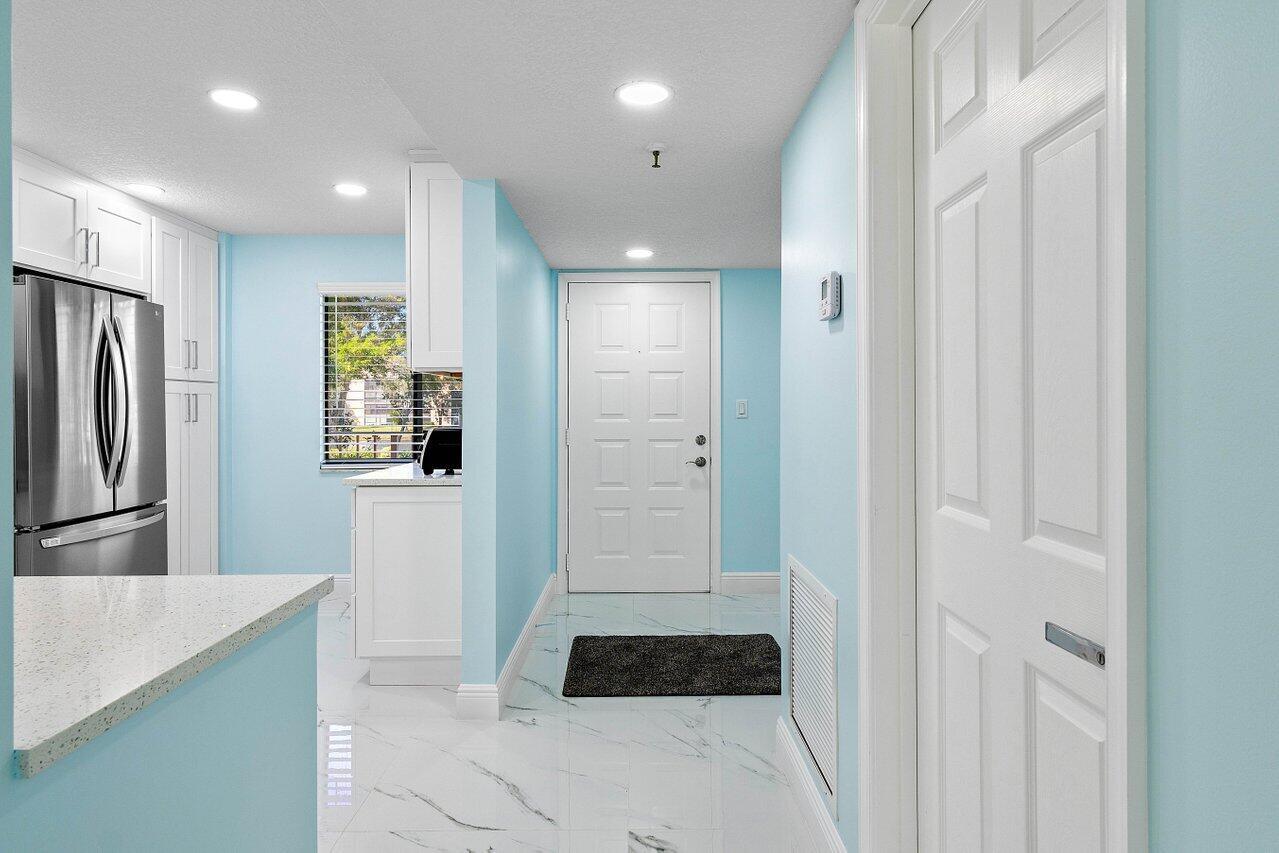 7076 Huntington Ln Unit: 207