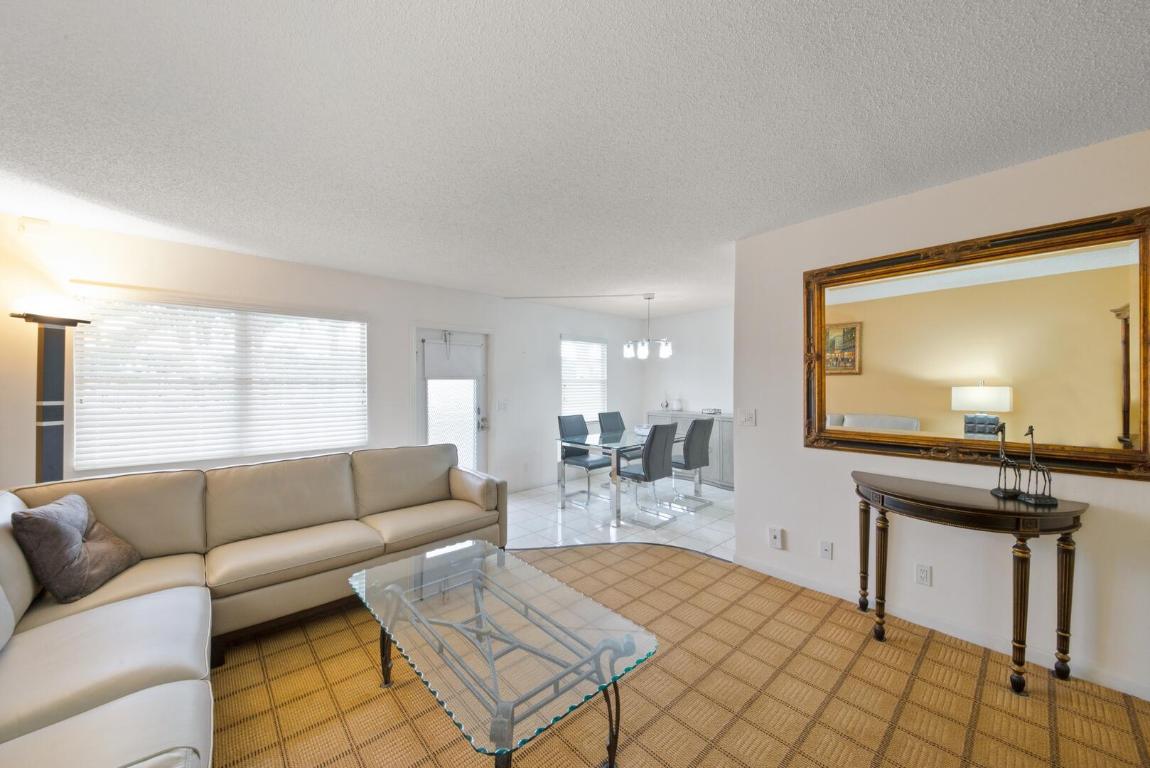 2043 Guildford C, Boca Raton